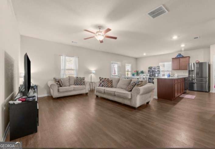755 Walnut Creek CIR