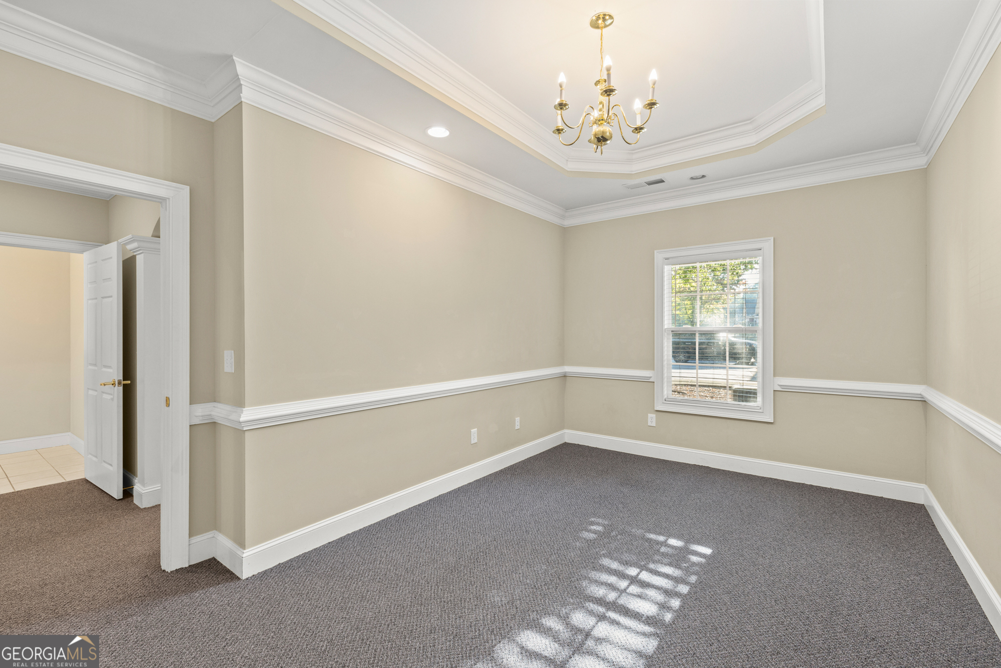 Sandy Plains Executive Office Park - Commercial Lease