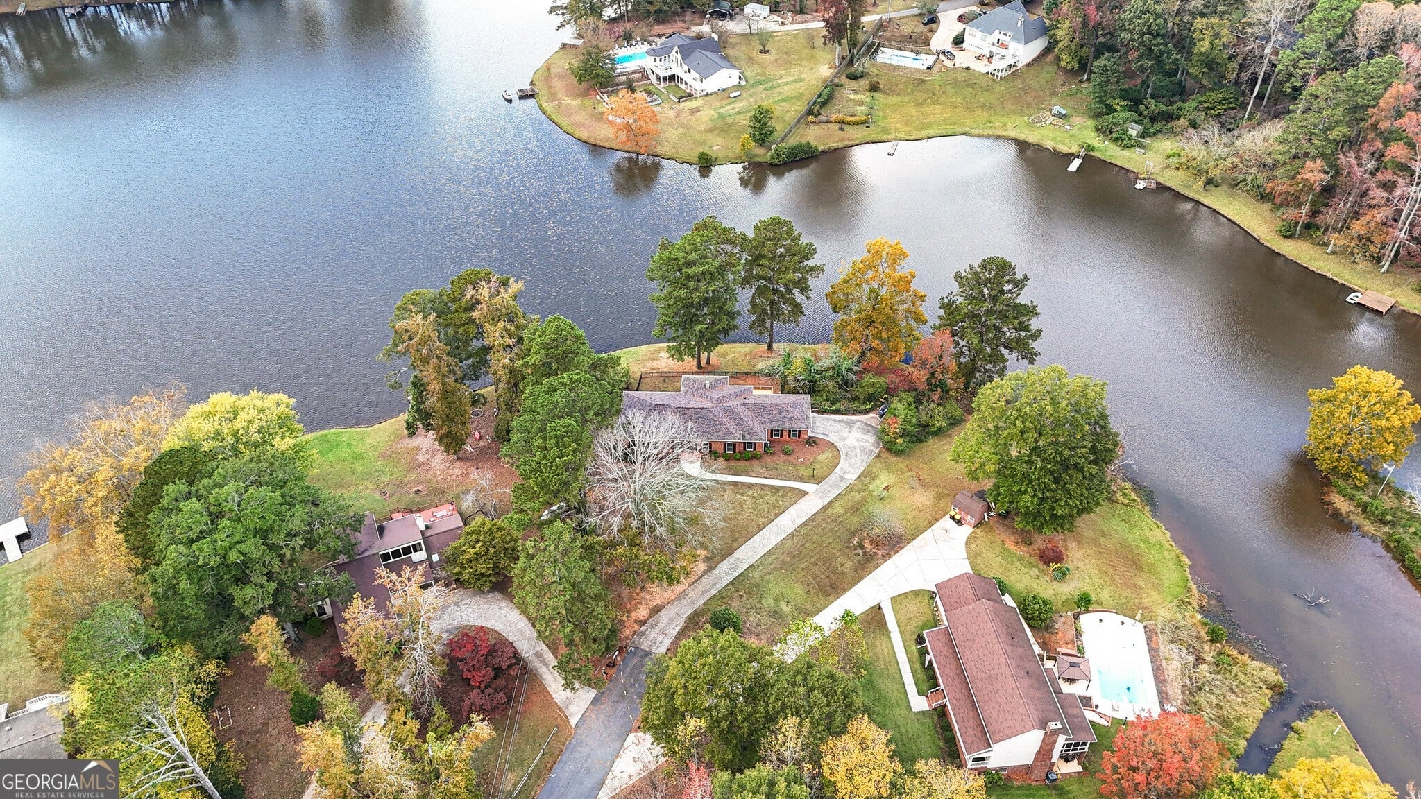 30 Hawthorne DR