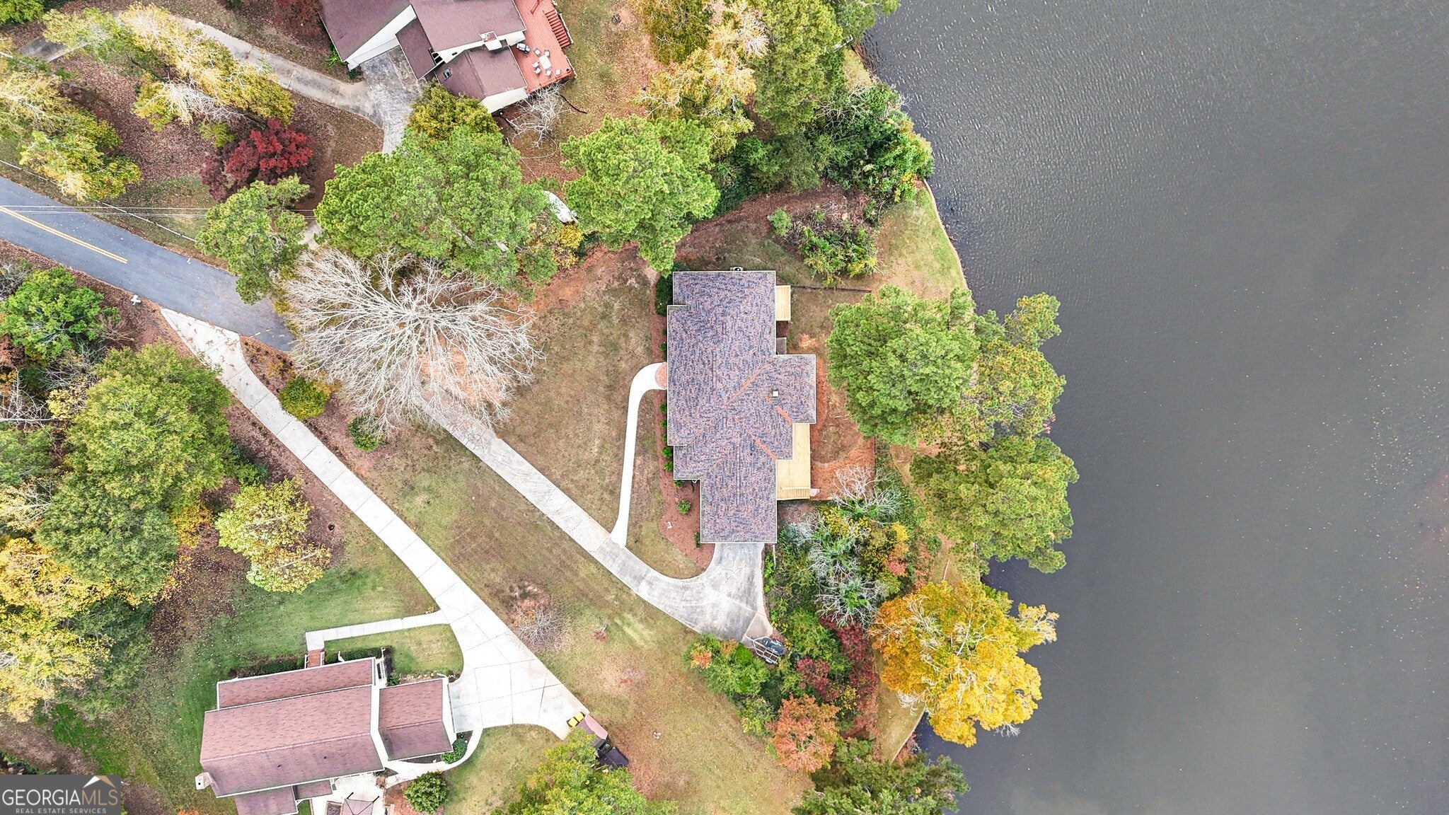 30 Hawthorne DR