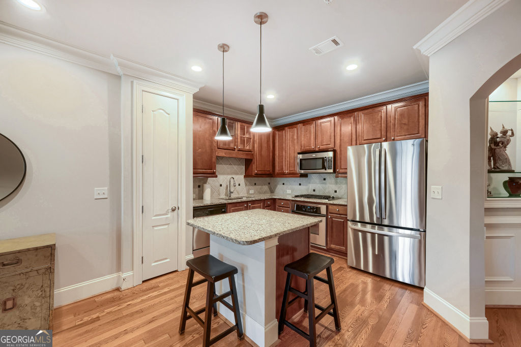 2300 Peachford RD 3209