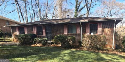 Photo of 2481 Harvel Drive NW, Atlanta, GA 30318 (MLS # 10713150)