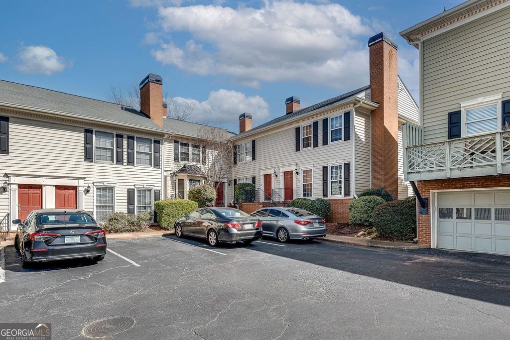 Photo of 100 Mount Vernon Circle, Atlanta, GA 30338 (MLS # 10702051)