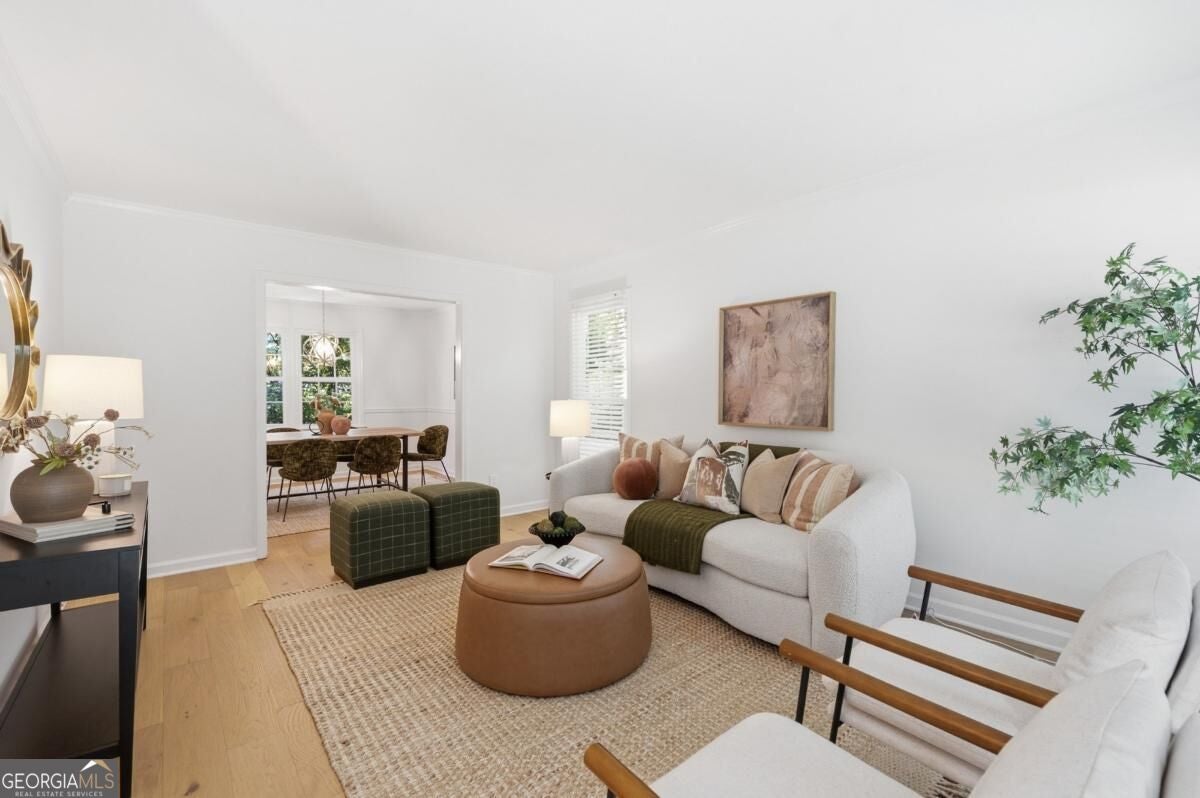 2458 Fontainebleau DR