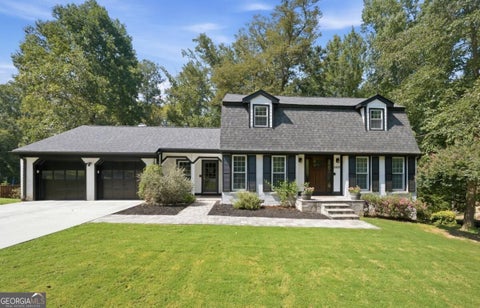 Photo of 2458 Fontainebleau Drive, Atlanta, GA 30360 (MLS # 10850852)