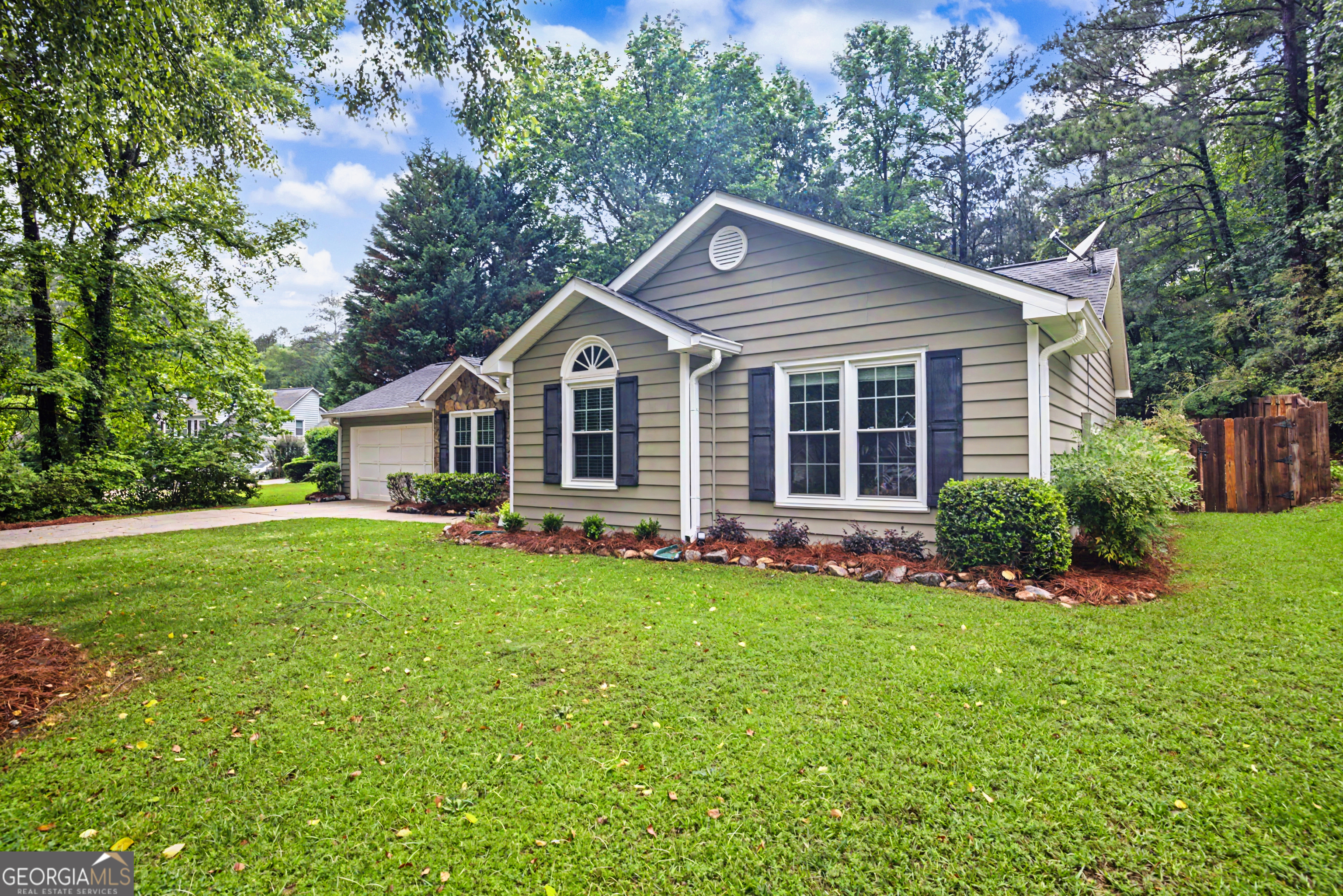 204 Kentwood DR