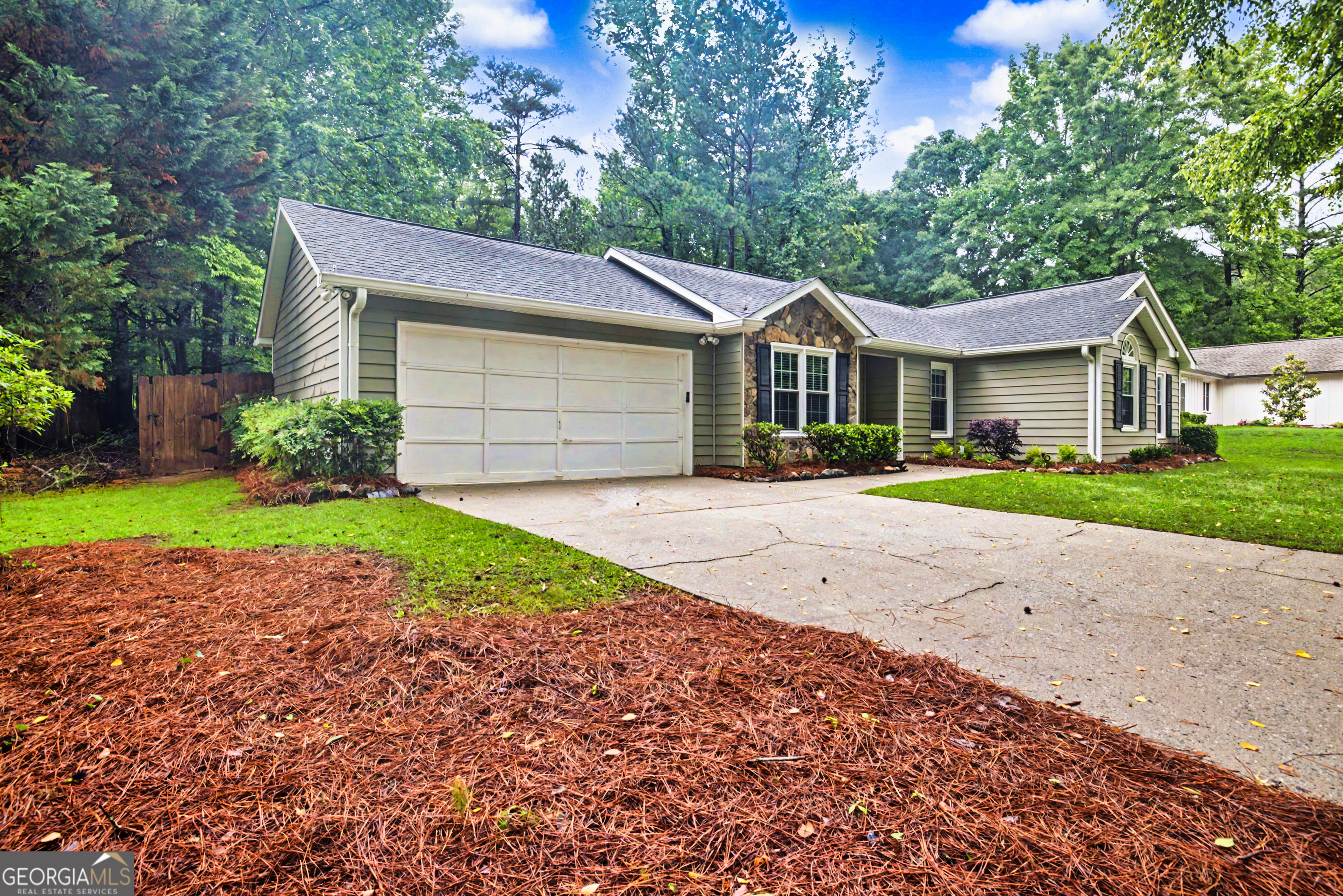 204 Kentwood DR