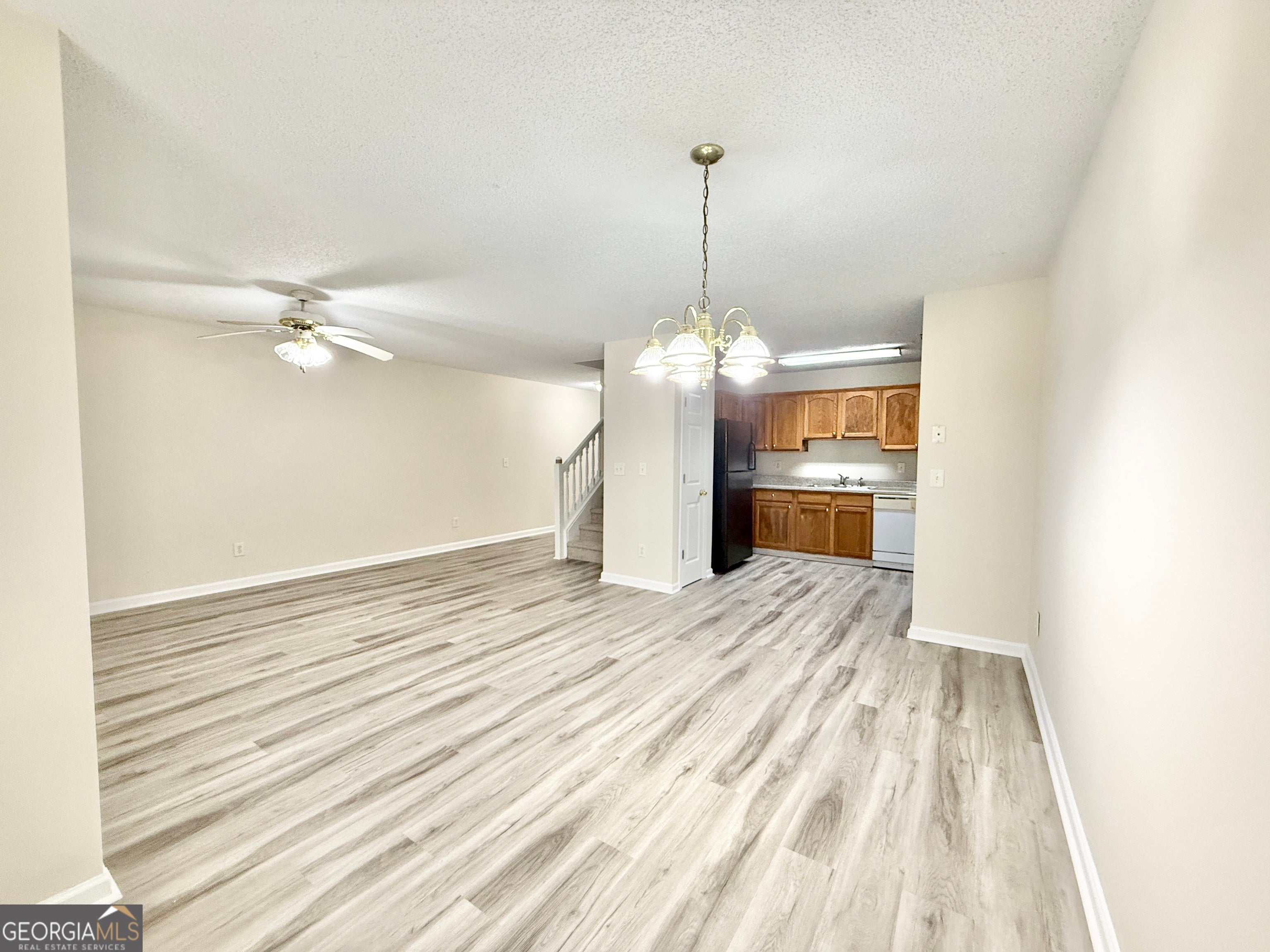 1425 Maple Valley CT