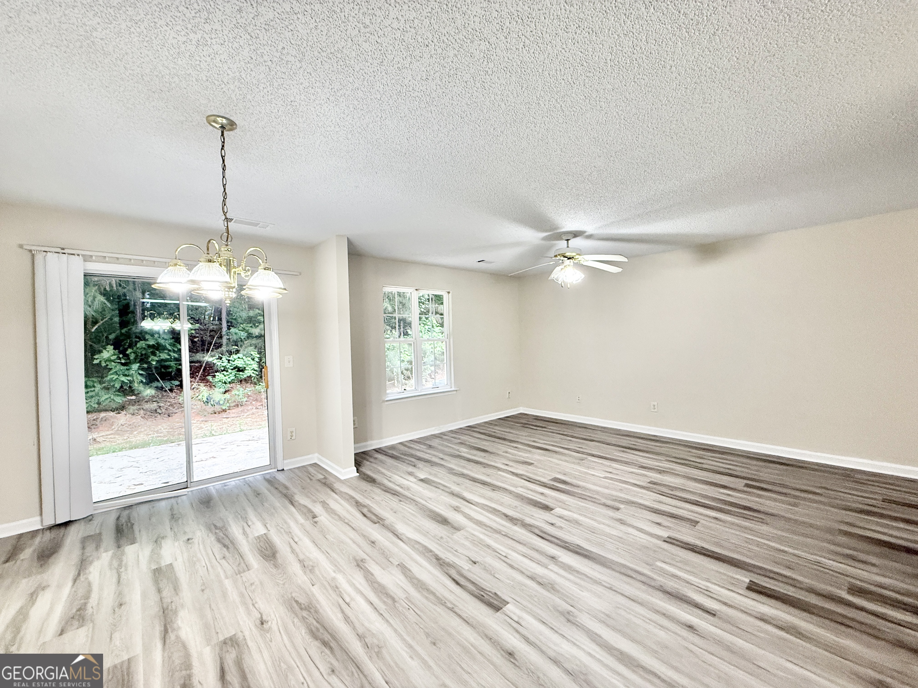 1425 Maple Valley CT