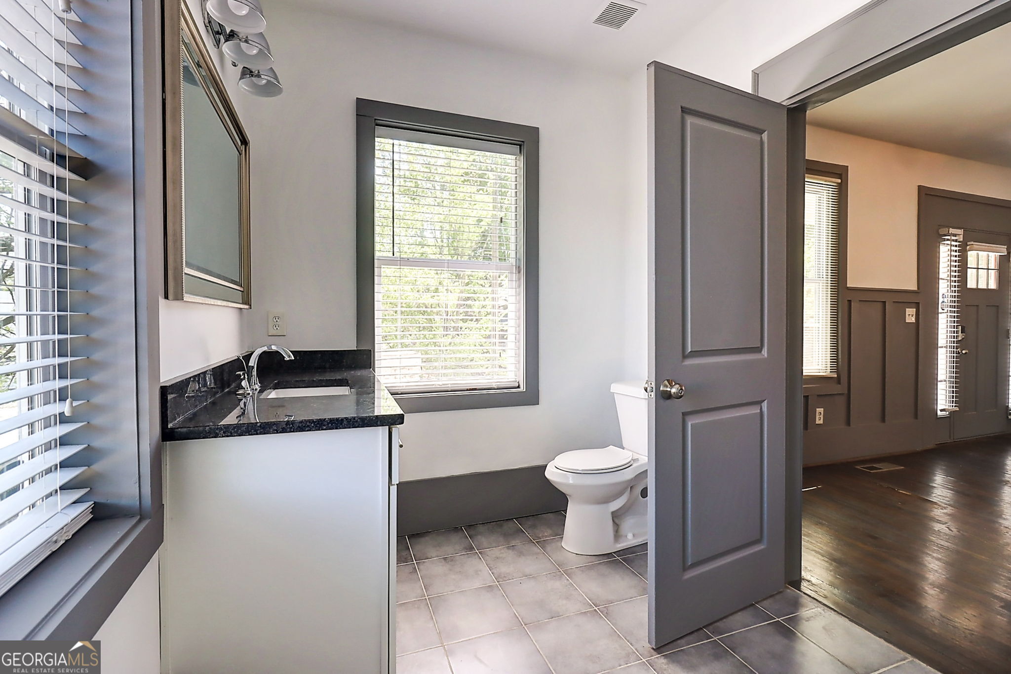 Atlanta, Georgia 30310, United States, 3 Bedrooms Bedrooms, ,3 BathroomsBathrooms,Residential,Active,155493