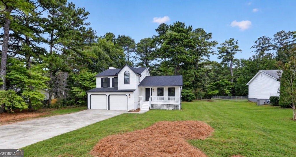 Photo of 1307 Heritage Court, Hampton, GA 30228 (MLS # 10840604)