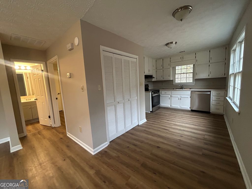 Photo of 90 Meadowbrook Court #E, Fayetteville, GA 30215 (MLS # 10655498)