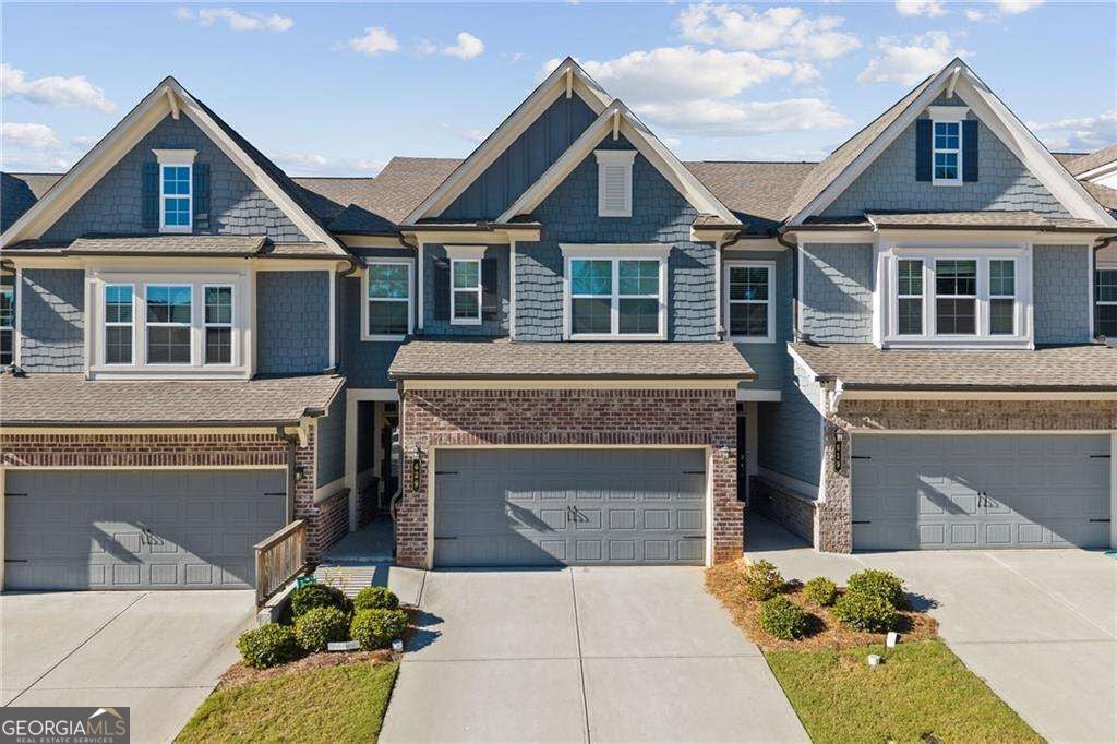 Photo of 629 Isom Walk, Suwanee, GA 30024 (MLS # 10881681)