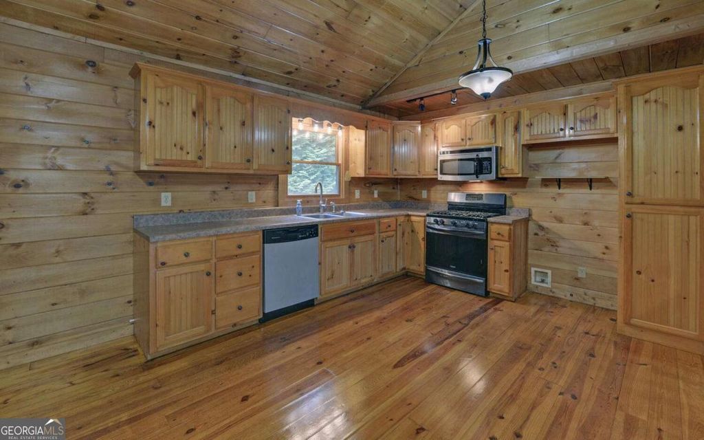 Photo of 230 Pine Forrest Loop, Blue Ridge, GA 30513 (MLS # 10654445)