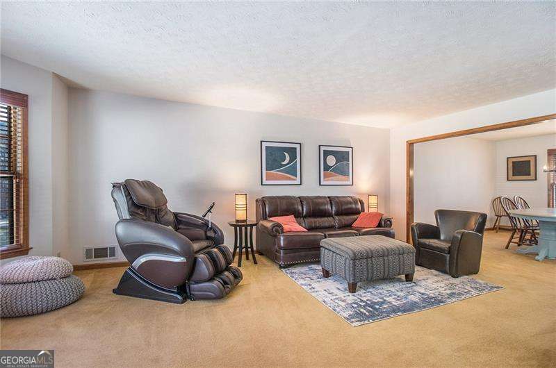 5000 Bainbridge CT SW