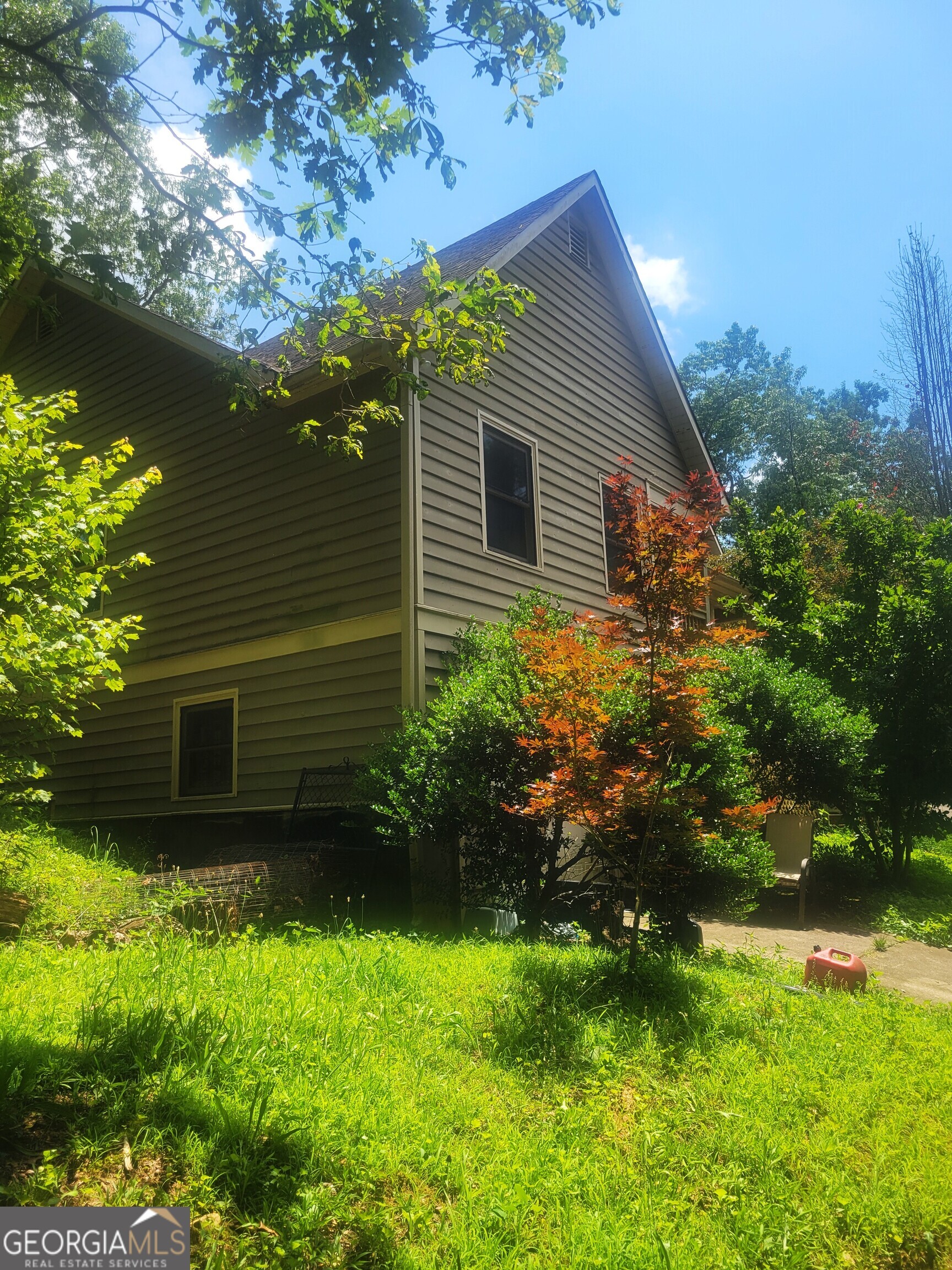 37 Lafayette DR