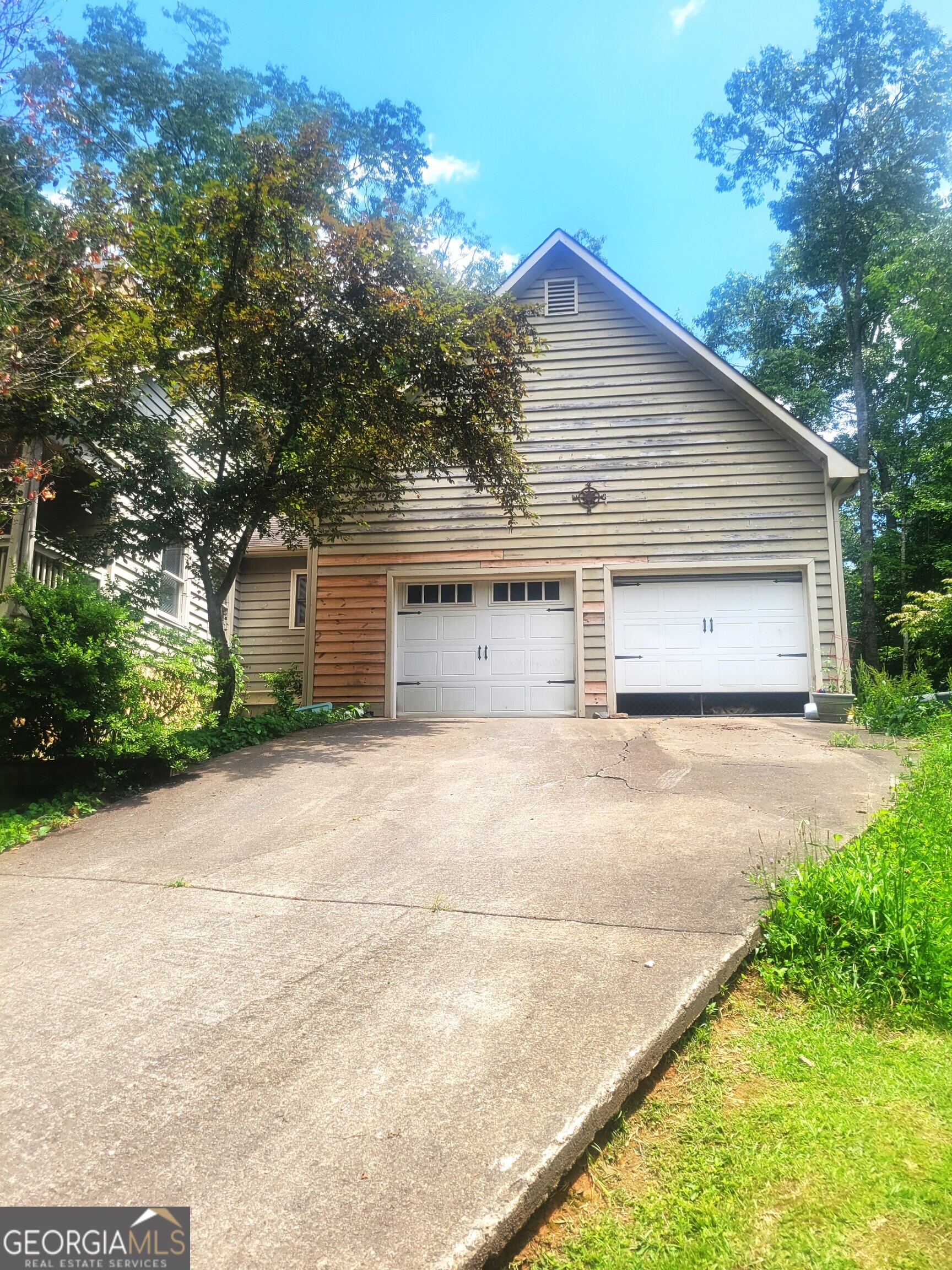 37 Lafayette DR