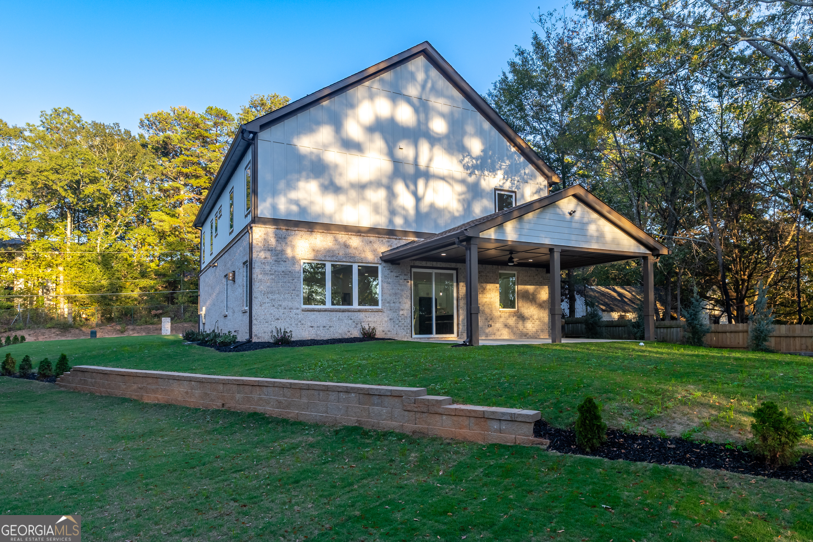 171 Honeysuckle CIR