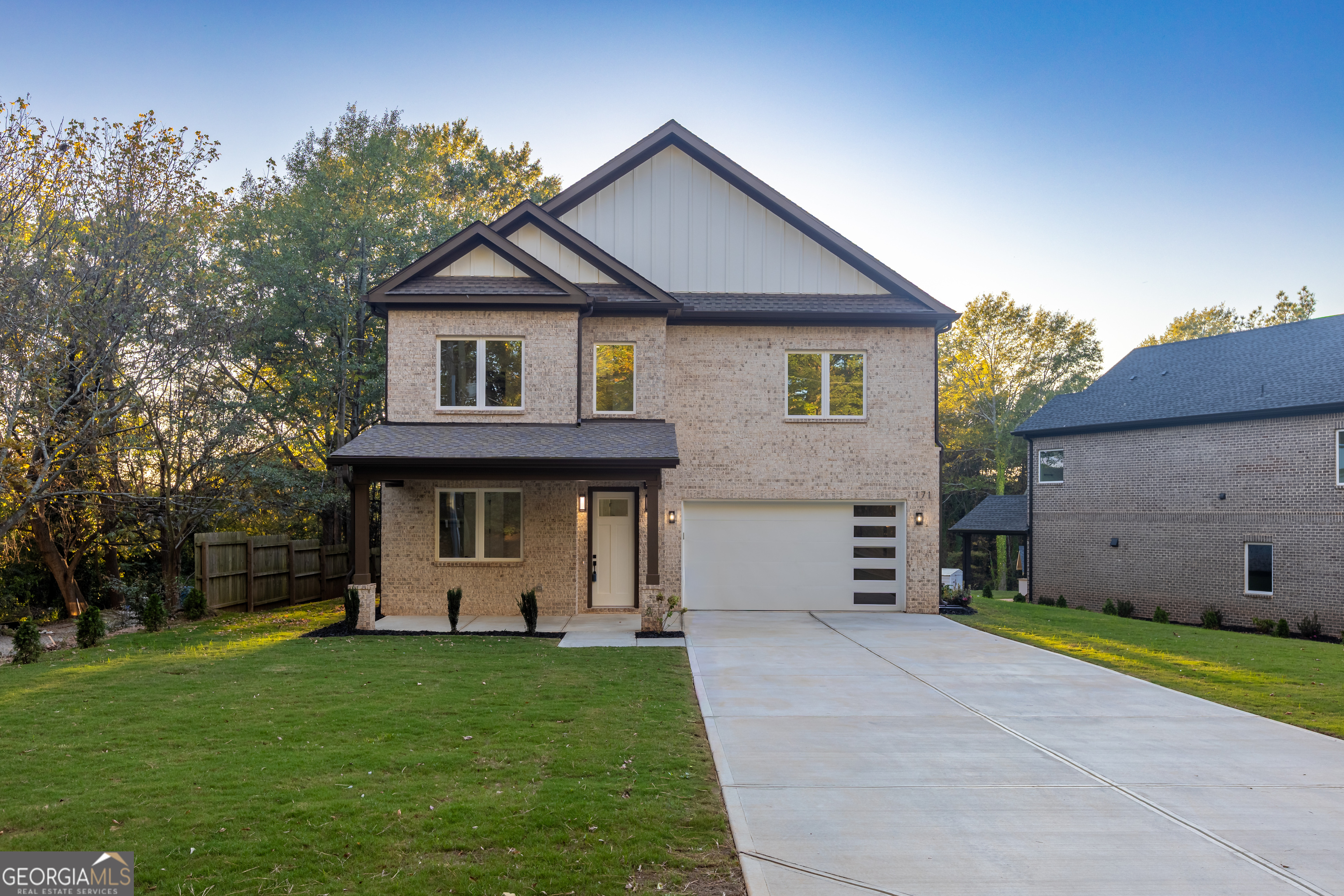 171 Honeysuckle CIR