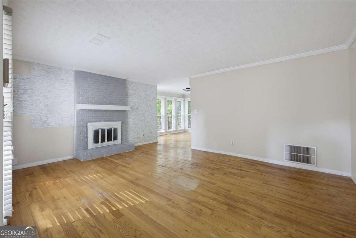 210 Groveland DR