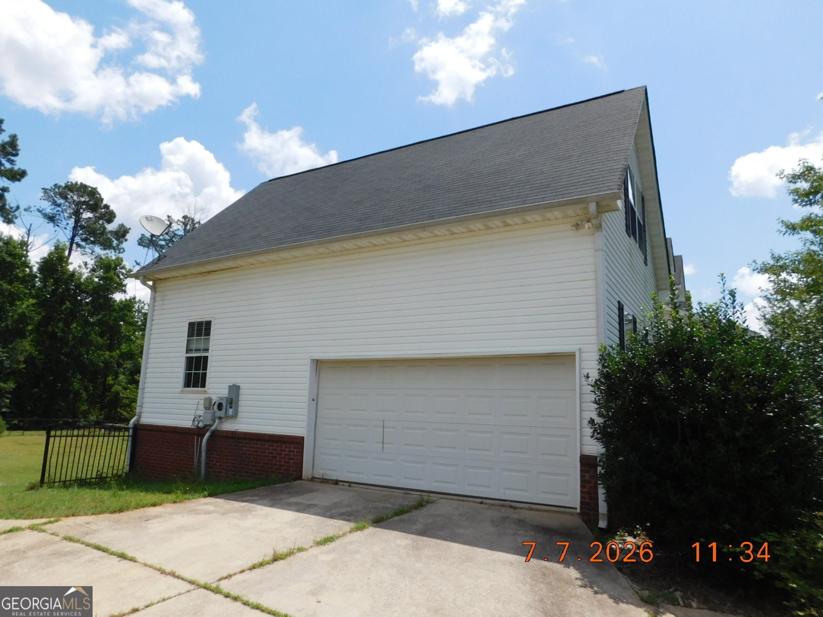 284 Valley Way