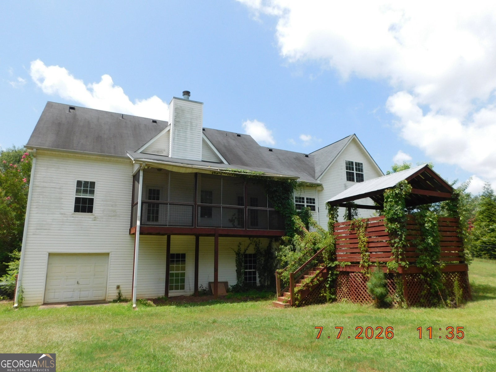 284 Valley Way