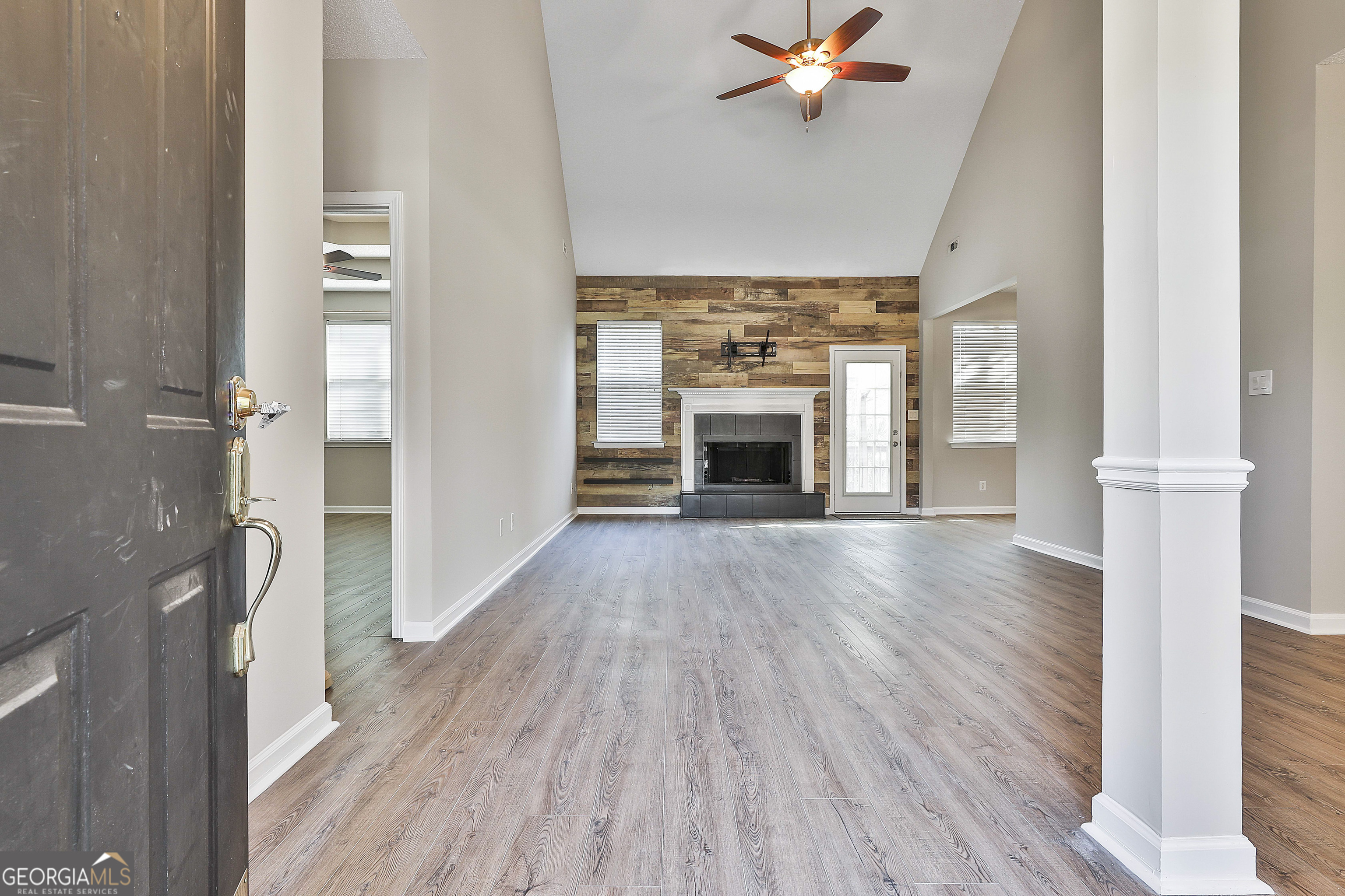 Newnan, Georgia 30265, United States, 5 Bedrooms Bedrooms, ,3 BathroomsBathrooms,Residential,Active,96973