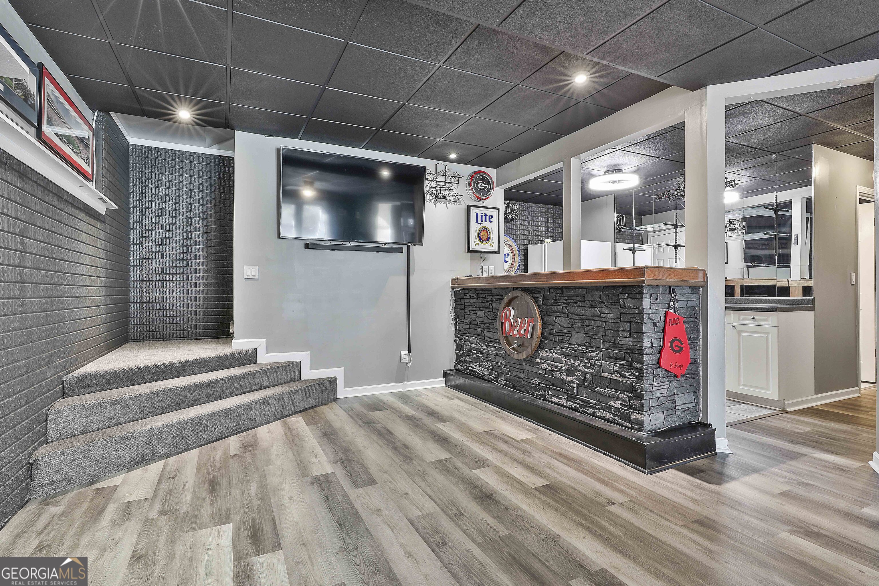 Newnan, Georgia 30265, United States, 5 Bedrooms Bedrooms, ,3 BathroomsBathrooms,Residential,Active,96973