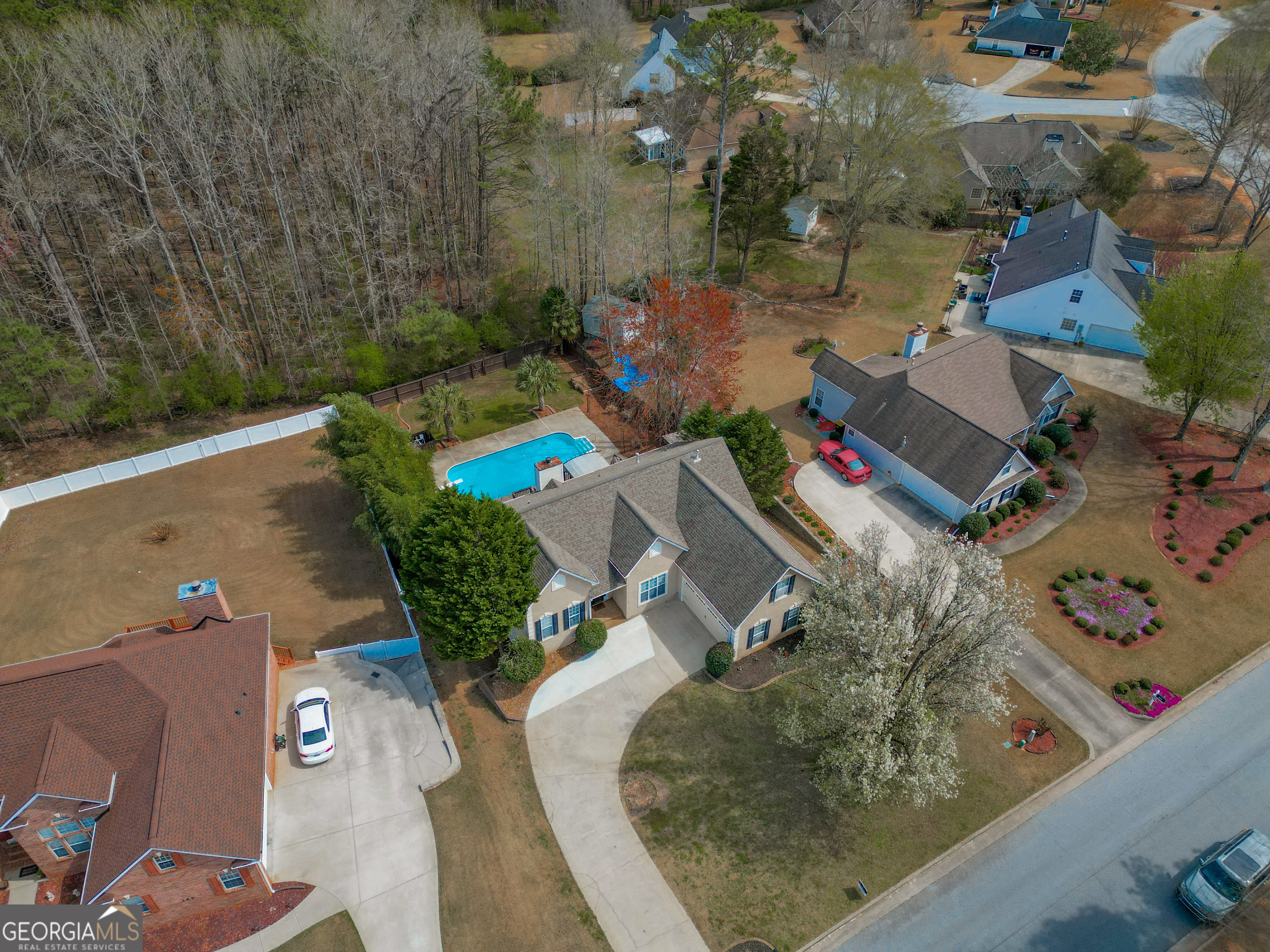 Newnan, Georgia 30265, United States, 5 Bedrooms Bedrooms, ,3 BathroomsBathrooms,Residential,Active,96973