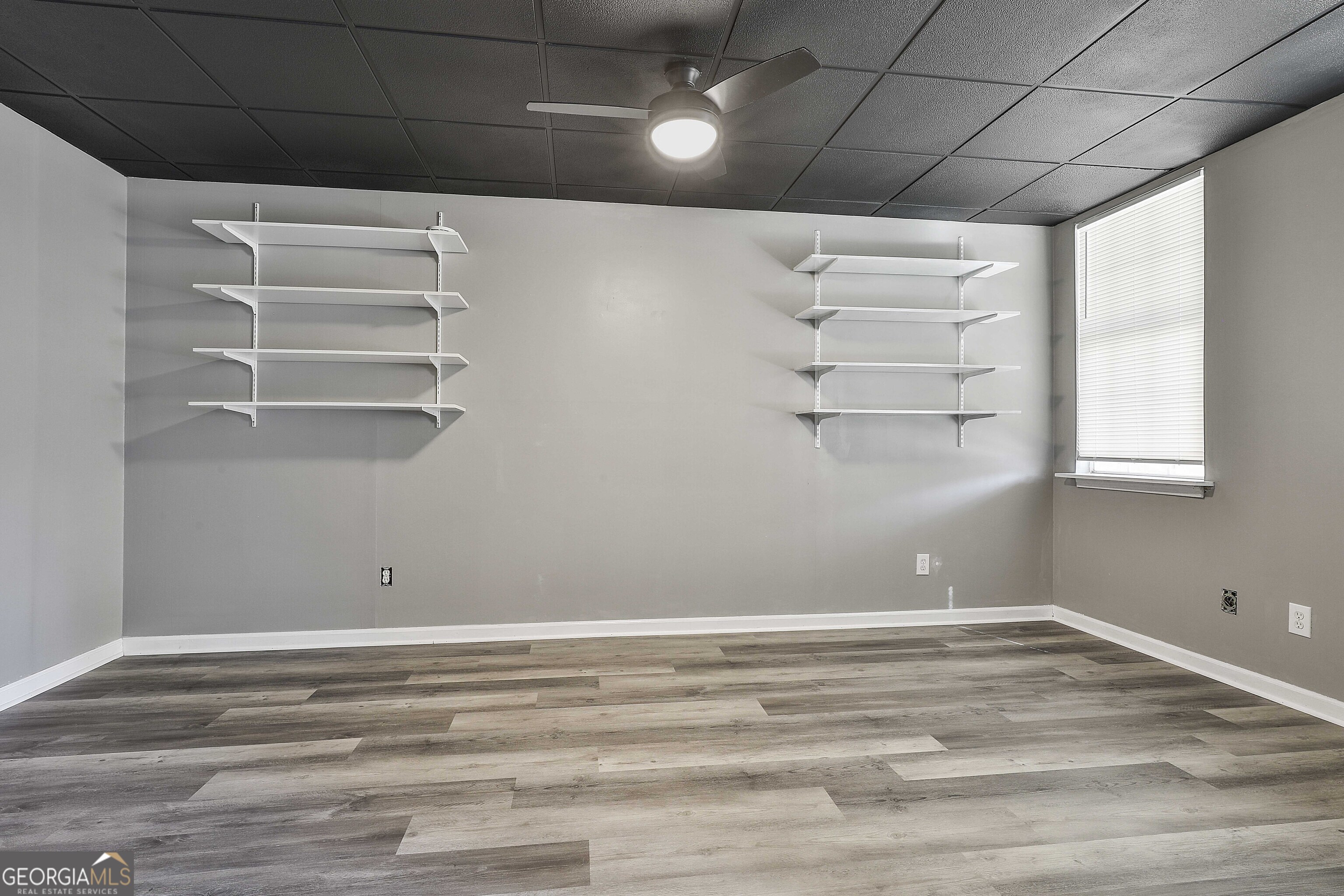 Newnan, Georgia 30265, United States, 5 Bedrooms Bedrooms, ,3 BathroomsBathrooms,Residential,Active,96973