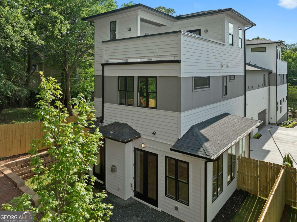 90 Cleveland Unit B ST SE