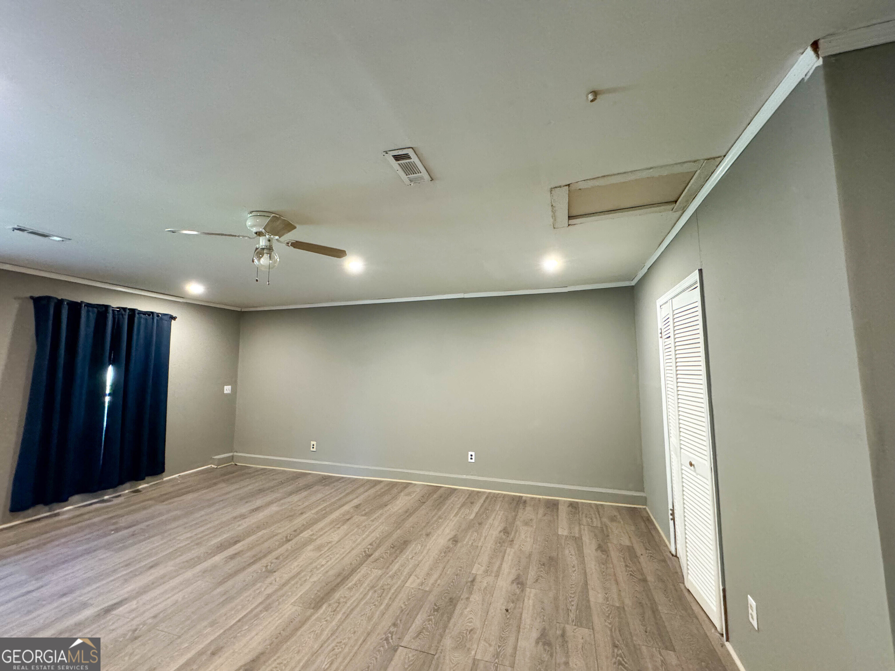 8846 Wesley PL