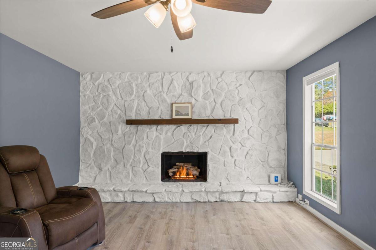 2878 Clearbrook DR NE