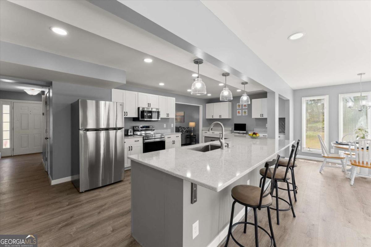 2878 Clearbrook DR NE