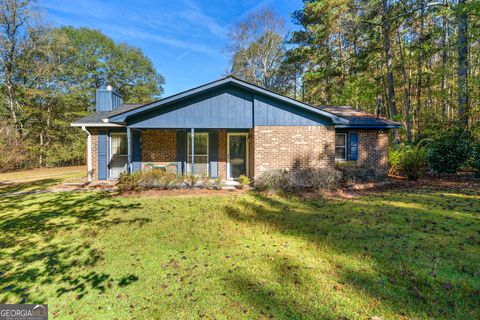 A home in Newnan