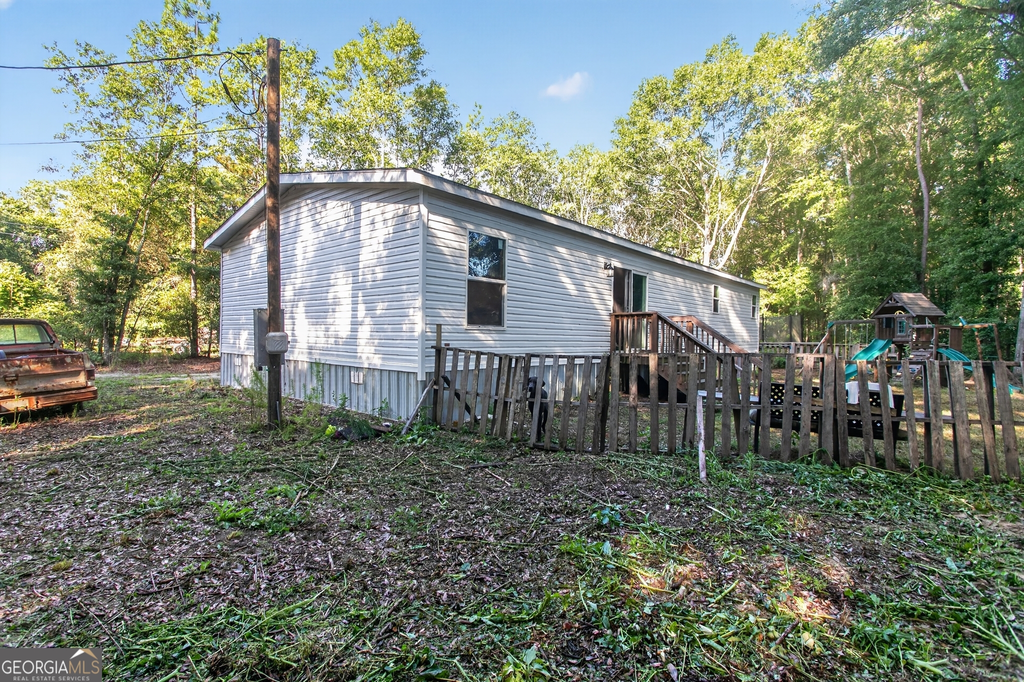 219 Compass RD