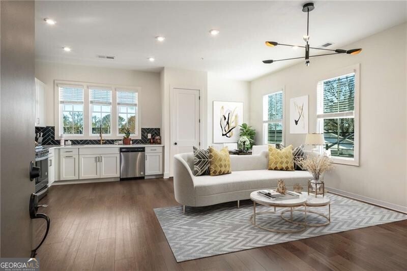 120 Beardon CIR SE 2