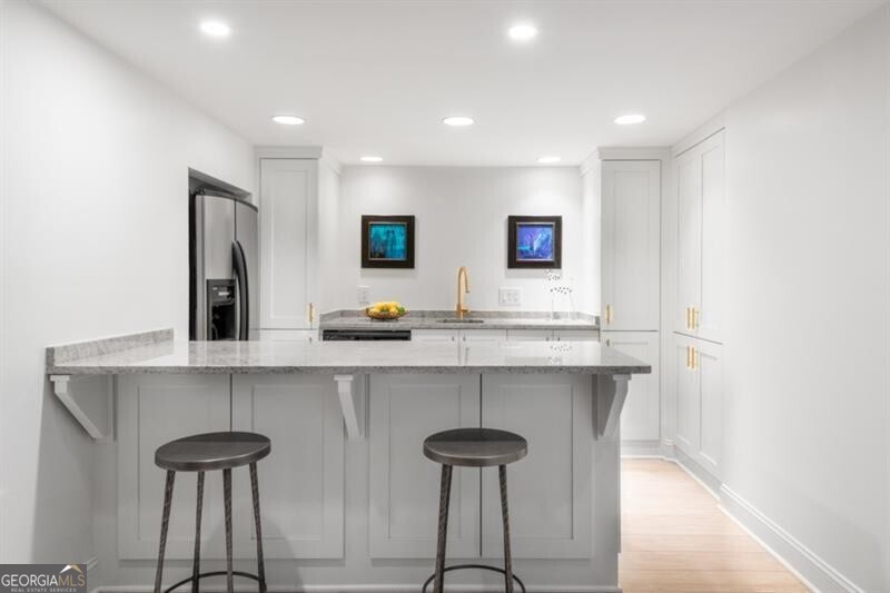 Long Island Manor - Residential