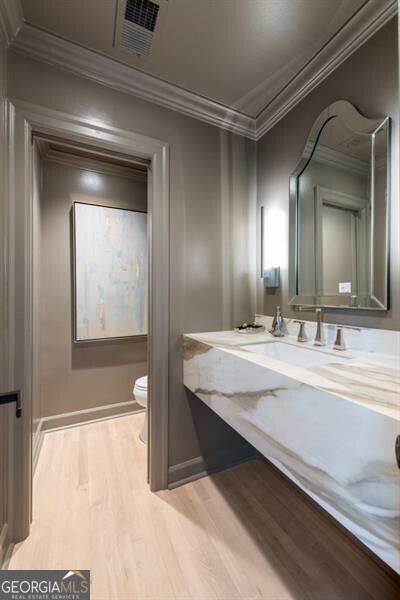 Long Island Manor - Residential