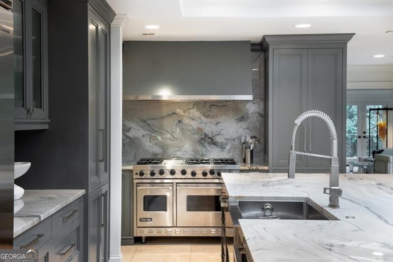 Long Island Manor - Residential