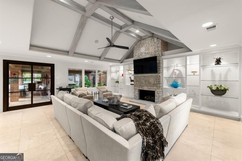 Long Island Manor - Residential