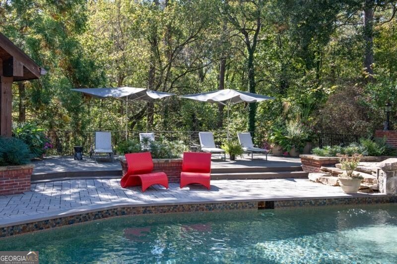 Long Island Manor - Residential