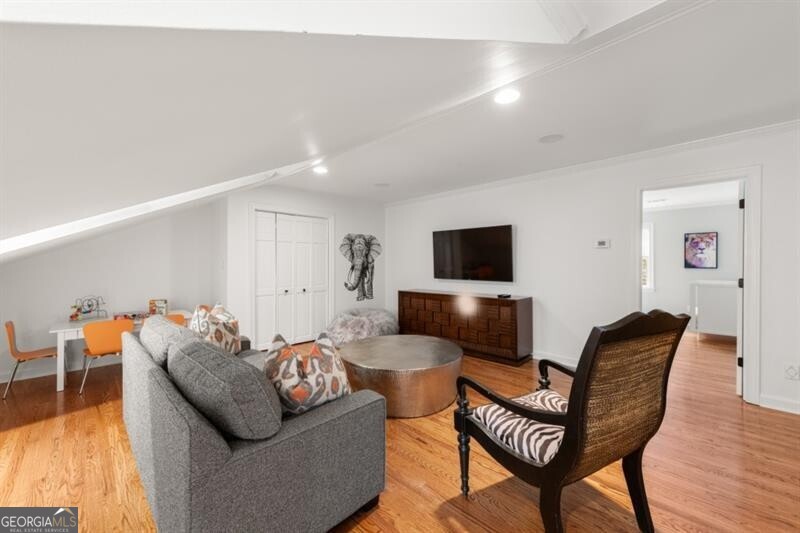 Long Island Manor - Residential