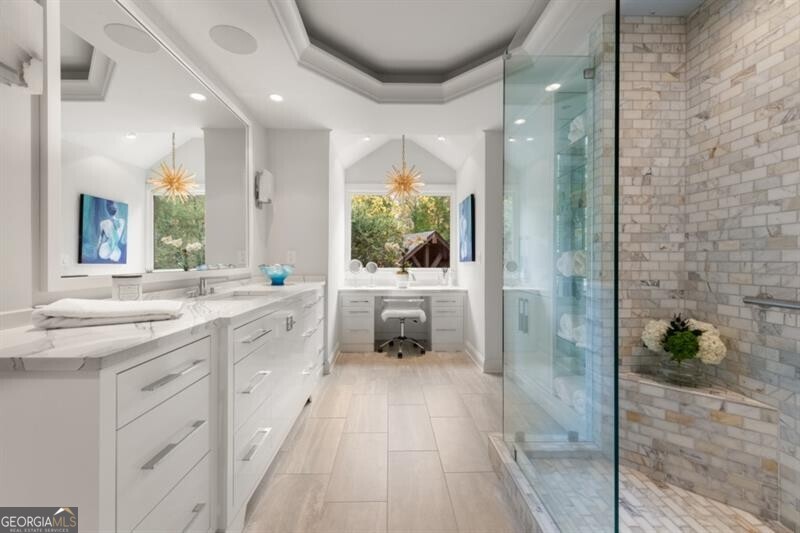 Long Island Manor - Residential