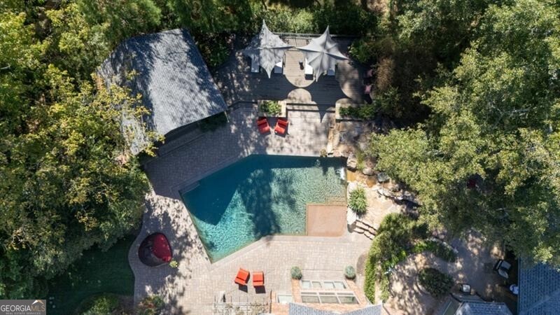 Long Island Manor - Residential