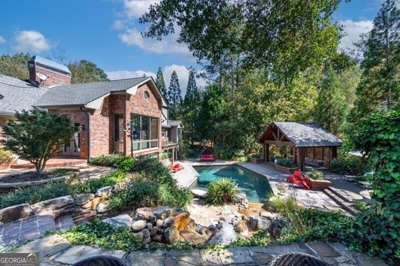 Long Island Manor - Residential