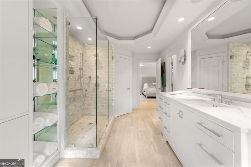 Long Island Manor - Residential