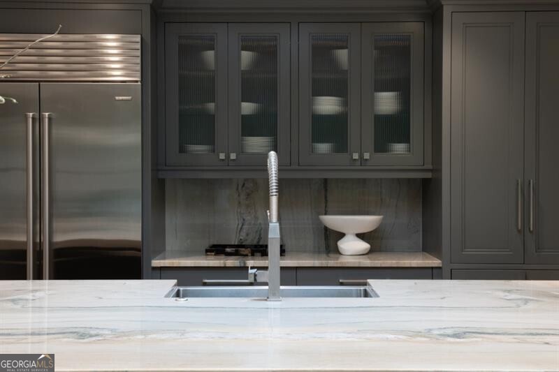 Long Island Manor - Residential