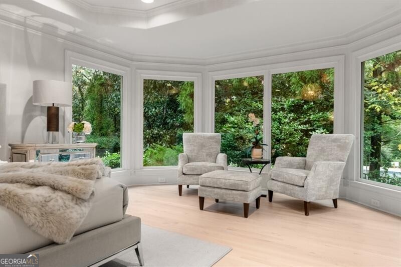 Long Island Manor - Residential