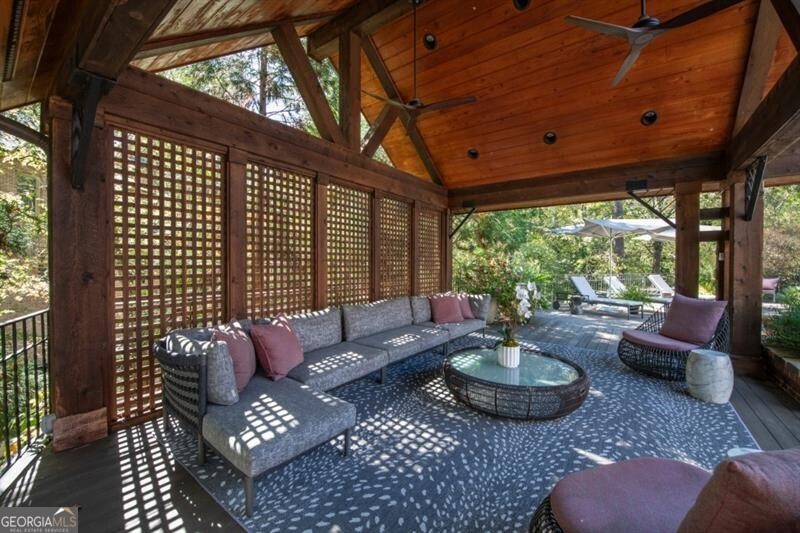 Long Island Manor - Residential